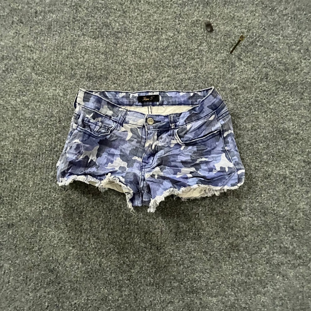 Klique B Shorts Womens Size M Blue Camo Denim Raw Hem Frayed Casual Stretch